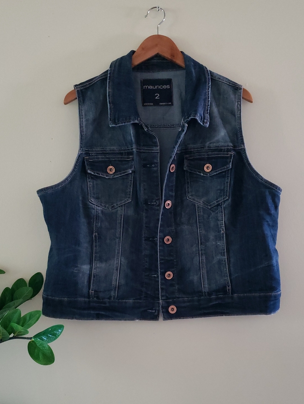 Maurice's  Distressed Dark Wash Denim Trucker Vest  - Sz 2 ( PTP 24")